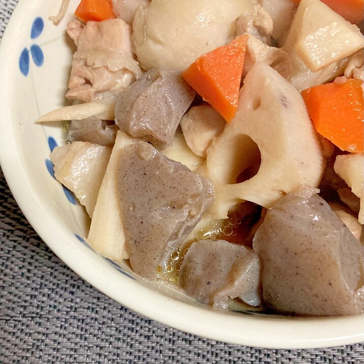 鶏もも肉とれんこんと里芋の煮物